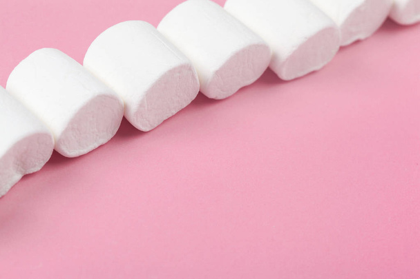 Fluffy sweet white marshmallows - Foto, imagen