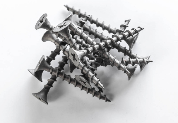 screws isolated on white - Foto, Imagen
