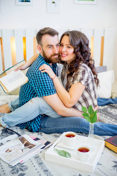 couple spending time at home - Foto, Imagen