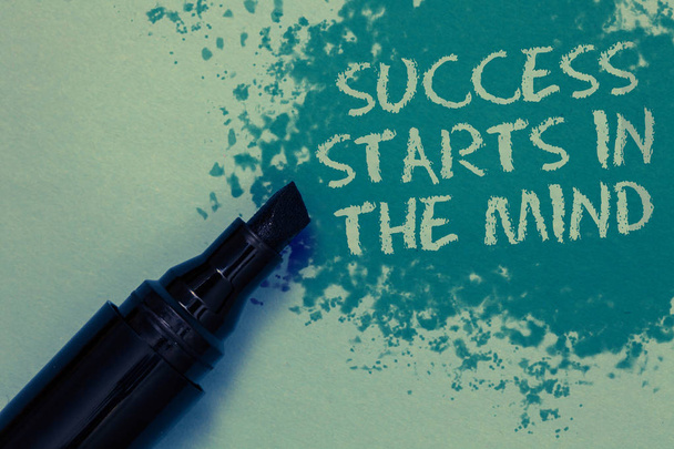 Conceptual hand writing showing Success Starts In The Mind. Business photo showcasing Have positive thoughts accomplish what you want Sprinkle blue color on floor marker beside some outline text - Foto, Bild