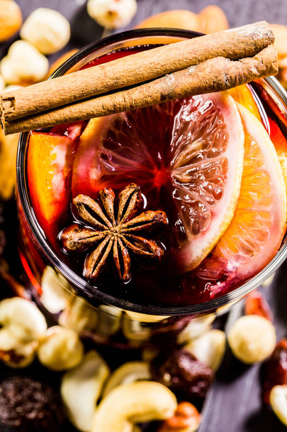 Christmas mulled wine close up  - Foto, Imagen
