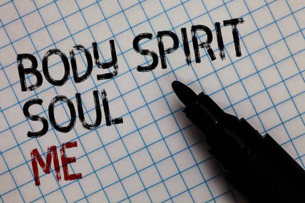 Escritura a mano conceptual mostrando Body Spirit Soul Me. Texto de la foto de negocios Terapia de Equilibrio Personal Estado de conciencia Marcador negro cuadrado marcado blanco escrito negro y rojo textos
 - Foto, imagen