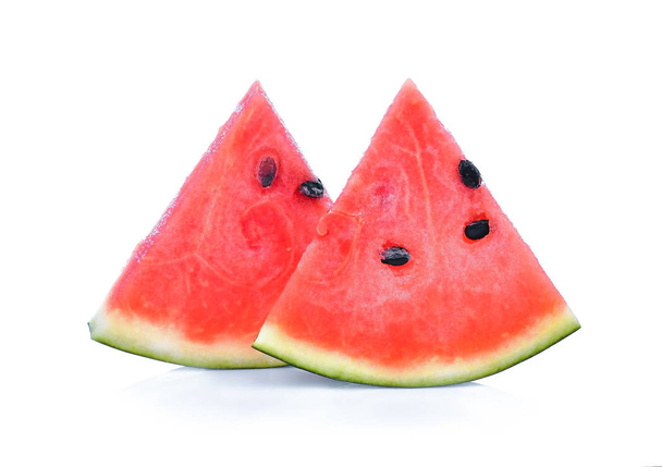 watermeloen segment close-up op witte achtergrond  - Foto, afbeelding