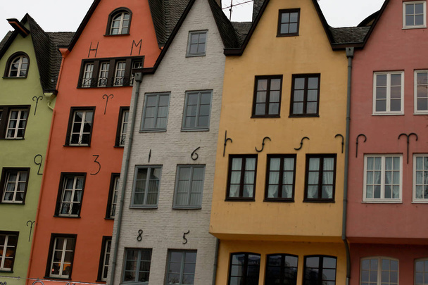 Colorful buildings of the old town of Cologne, Germany - Foto, imagen
