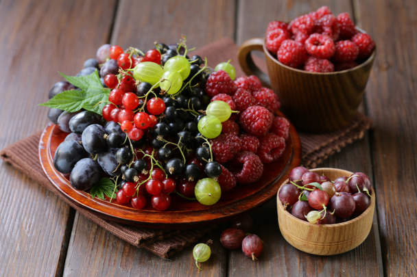 спелые органические ягоды натюрморта
 - Фото, изображение