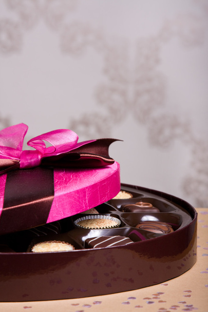 チョコレートの箱 - 写真・画像