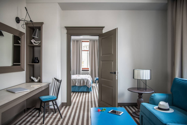 Stylish hotel room - Foto, Bild