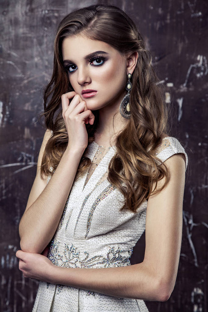 Portrait of young woman in luxury wedding dress - Fotografie, Obrázek