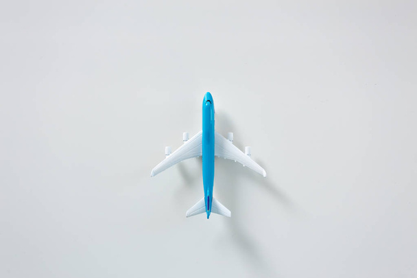 Passenger airplane isolated on white background  - Foto, afbeelding