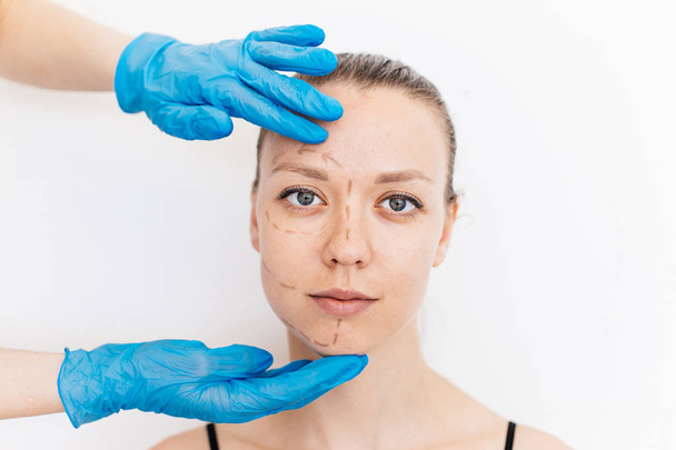 Plastic surgeon at work - Photo, Image