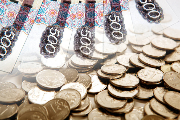 negócio ainda vida de notas de rublo de dinheiro e moedas de rublo fechar
 - Foto, Imagem