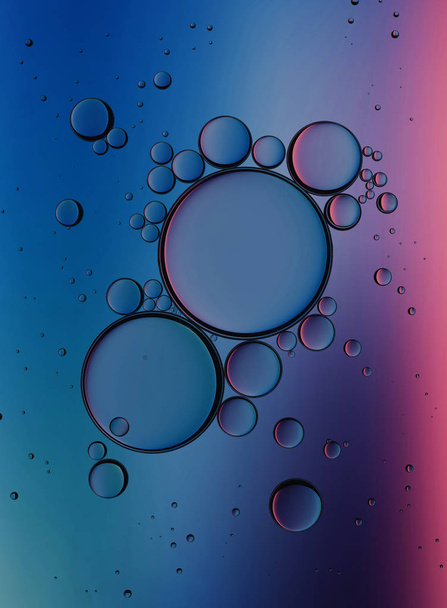 Oil Bubbles Isolated on White Background, Closeup Collagen Emulsion in Water. Illustration. Gold Serum Droplets. - 写真・画像