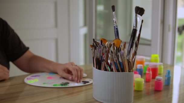 Maler bereiten sich auf Arbeit vor - Filmmaterial, Video