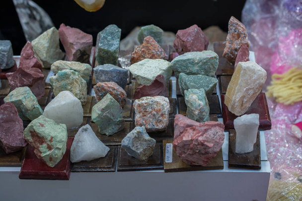 Pezzo di pietre minerali naturali di un certo tipo - Foto, immagini