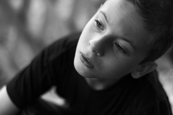 Portret van een kind met een cerebrale parese. Close-up - Foto, afbeelding