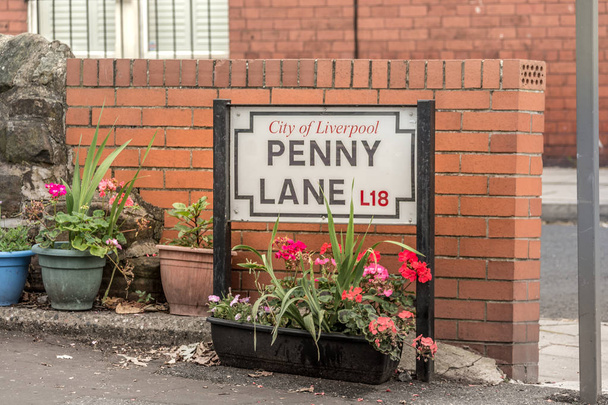 Cartel famoso de Penny Lane en la calle Liverpool
 - Foto, imagen