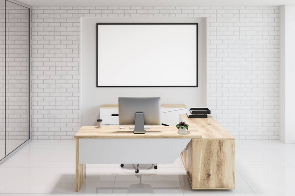 Ladrillo blanco lugar de trabajo de oficina de estilo escandinavo con un suelo de baldosas y mesas de ordenador. Una librería de madera cerca de la pared. 3d representación horizontal maqueta de marco de banner
 - Foto, imagen