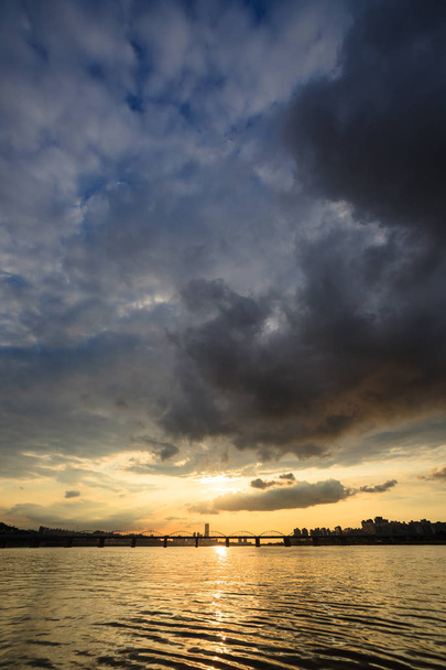 Свечение реки Хань
 - Фото, изображение