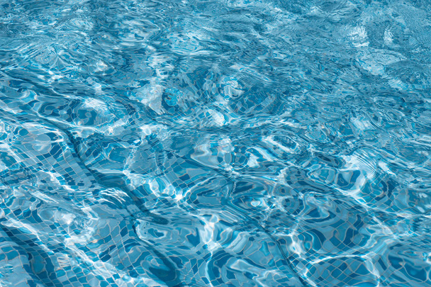 Modrý bazén zvlněné vody detail - Fotografie, Obrázek