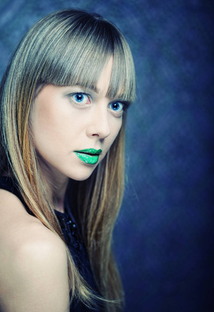model with green lips - Foto, imagen