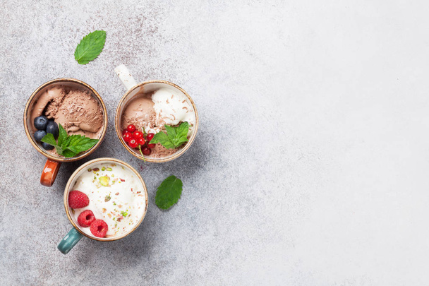 Ice cream with berries. Top view with space for your text - Foto, immagini