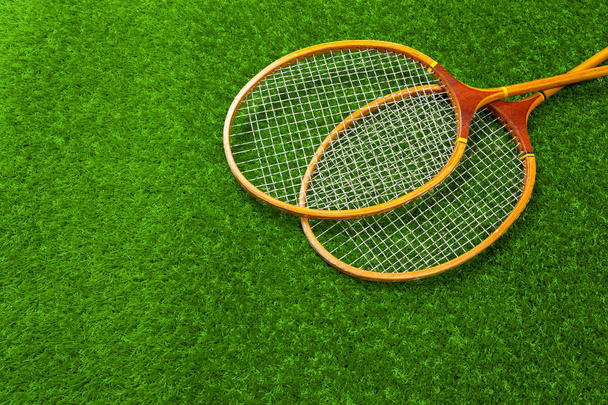 Badminton on grass, close up view - Foto, afbeelding
