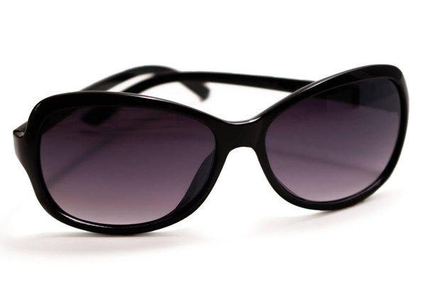 Солнечные очки на изолированном белом фоне
 - Фото, изображение