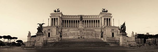 Monumento Nazionale a Vittorio Emanuele II o II Vittoriano in Piazza Venezia, Roma
. - Foto, immagini