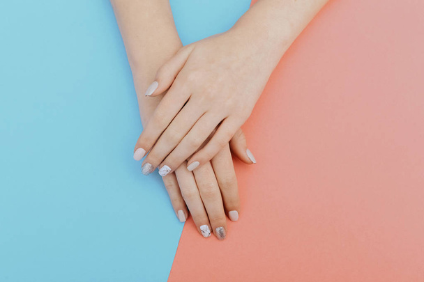 Natural nails, gel polish. Perfect clean manicure - Foto, Imagen