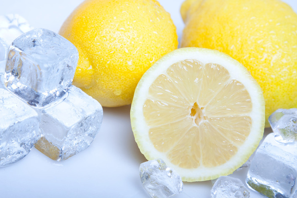 Icy lemons - Foto, Bild