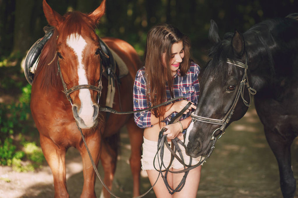 girl with horse - Valokuva, kuva