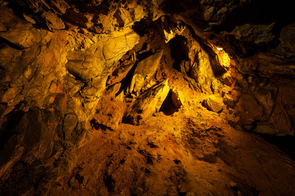 Cueva Gosu de Danyang
 - Foto, Imagen