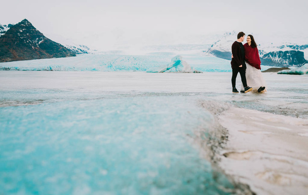 Iceland Wedding in Glacier Lagoon. Wedding outdoor - Fotó, kép