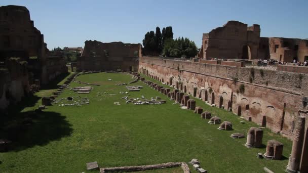 A Forum Romanum, Róma, Olaszország. Római építészet és tereptárgyak. Róma és Olaszország régi és híres látványosságok. - Felvétel, videó