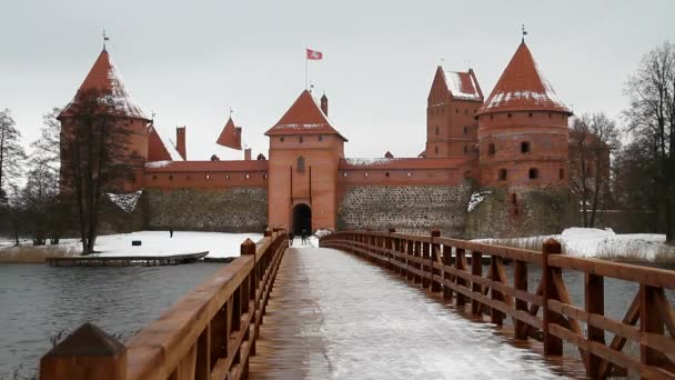 Zamek w Trokach w pobliżu Wilnie, Litwa. - Materiał filmowy, wideo