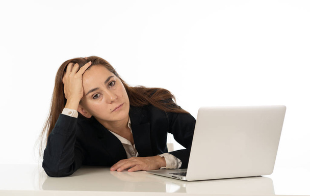 Business woman desperate with computer - Foto, Imagem