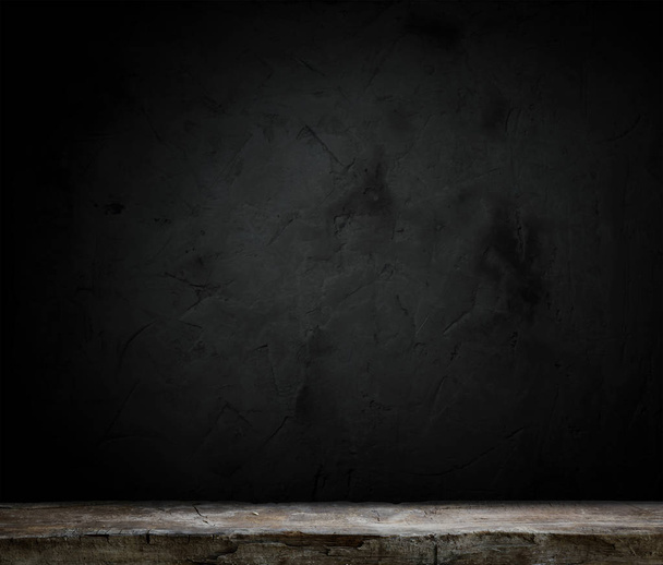 Old wood table with smoke in the dark background. - Valokuva, kuva