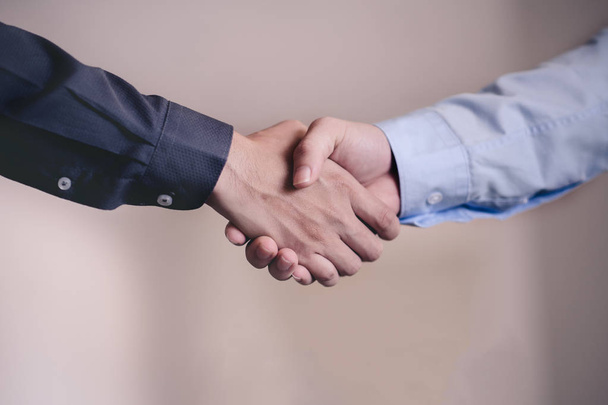 Business people shaking hands.business and office concept . - Foto, afbeelding