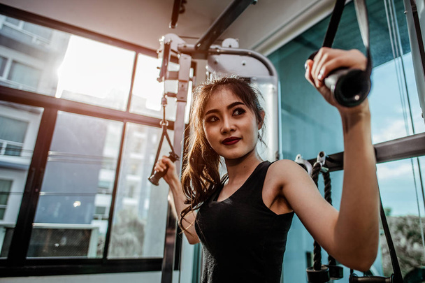 portrait of fitness woman in gym.exercising concept.fitness and healthy lifestyle  - Foto, imagen