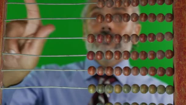 з фокус-людини за старим абаком, математична концепція
 - Кадри, відео