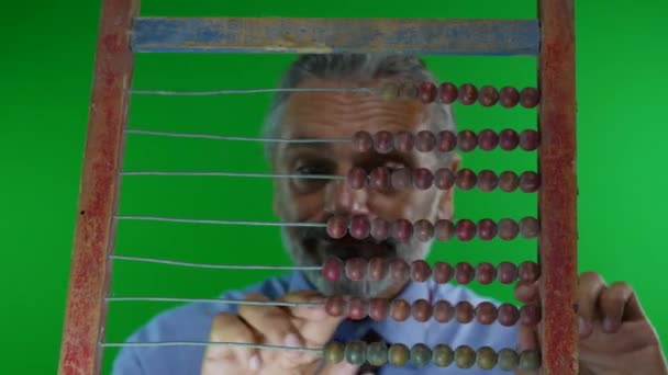 Hors foyer homme derrière vieil abaque, concept mathématique
 - Séquence, vidéo