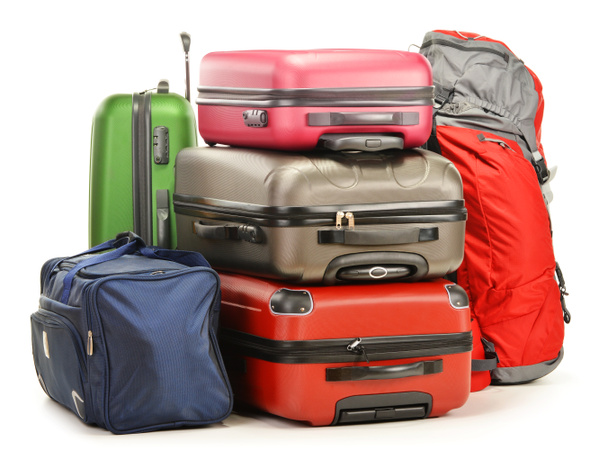 Bagagli costituiti da grandi valigie zaino e borsa da viaggio
 - Foto, immagini
