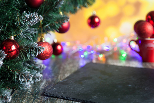 Vánoční ozdoby, nový rok strom hračky a větev stromu jedle - Fotografie, Obrázek