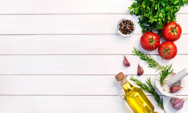 Fresh organic ingridients of italian recipes. Healthy food conce - Zdjęcie, obraz