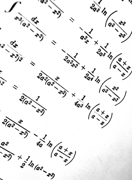 Велика кількість математичних формул на білому тлі
 - Фото, зображення