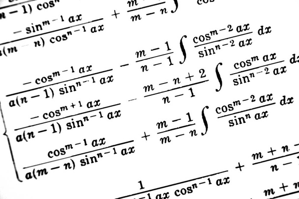 Sayıda beyaz bir arka plan üzerinde matematiksel formül - Fotoğraf, Görsel