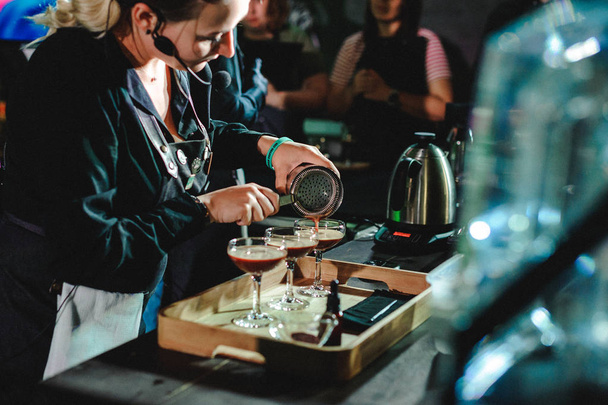 Russia, Novosibirsk - August 03, 2018: Russian Coffee Cup championship among coffee houses, is largest coffee championship in country. members of teams show barista's skill, prepare drinks - Foto, Bild