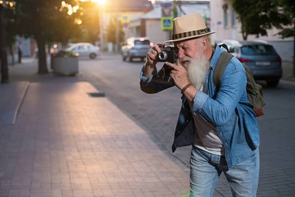 Senior Man Camera Photography Traveling Concept - Foto, Imagem