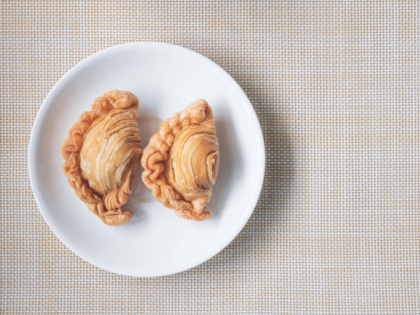 curry puff on white plate background. - Foto, immagini
