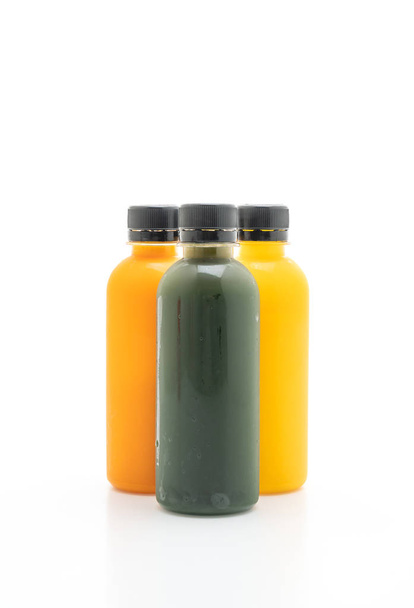 fruit and vegetable juice bottle (healthy drink) isolated on white background - Foto, Imagem